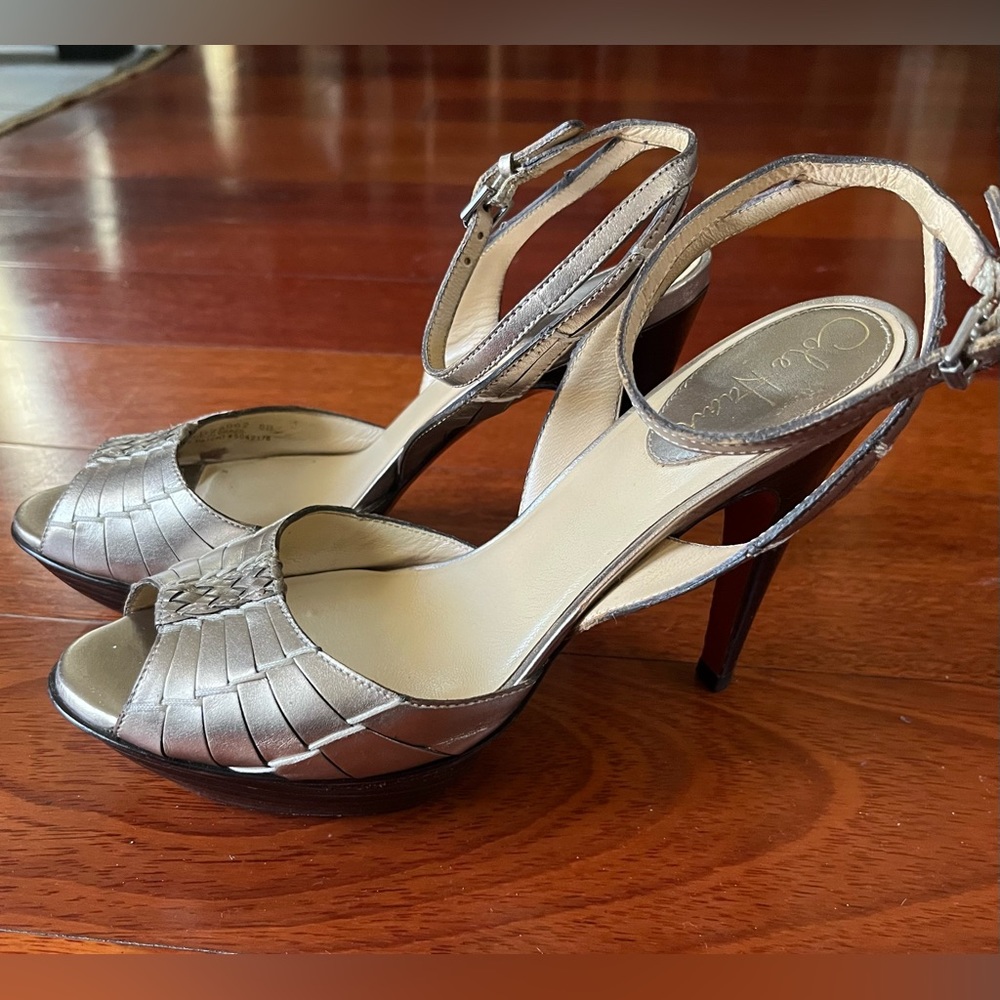 Cole Haan NikeAir Metallic Gold Strap Platform Heel Size 8B Huarache Party
